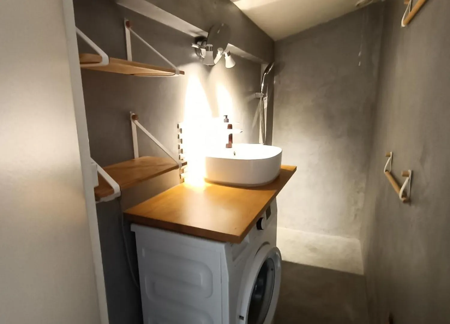 Chambre 'La Foret Enchantee' Villeurbanne 0*,  France